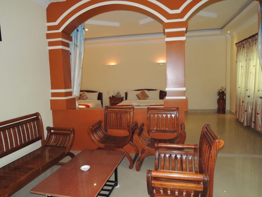 Lux Star Town Hotel بنوم بنه المظهر الخارجي الصورة